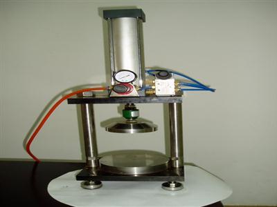 水冷压力机用于工件粘贴